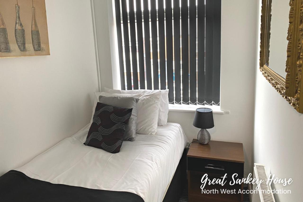 Great Sankey Serviced Accommodation Warrington Exterior foto