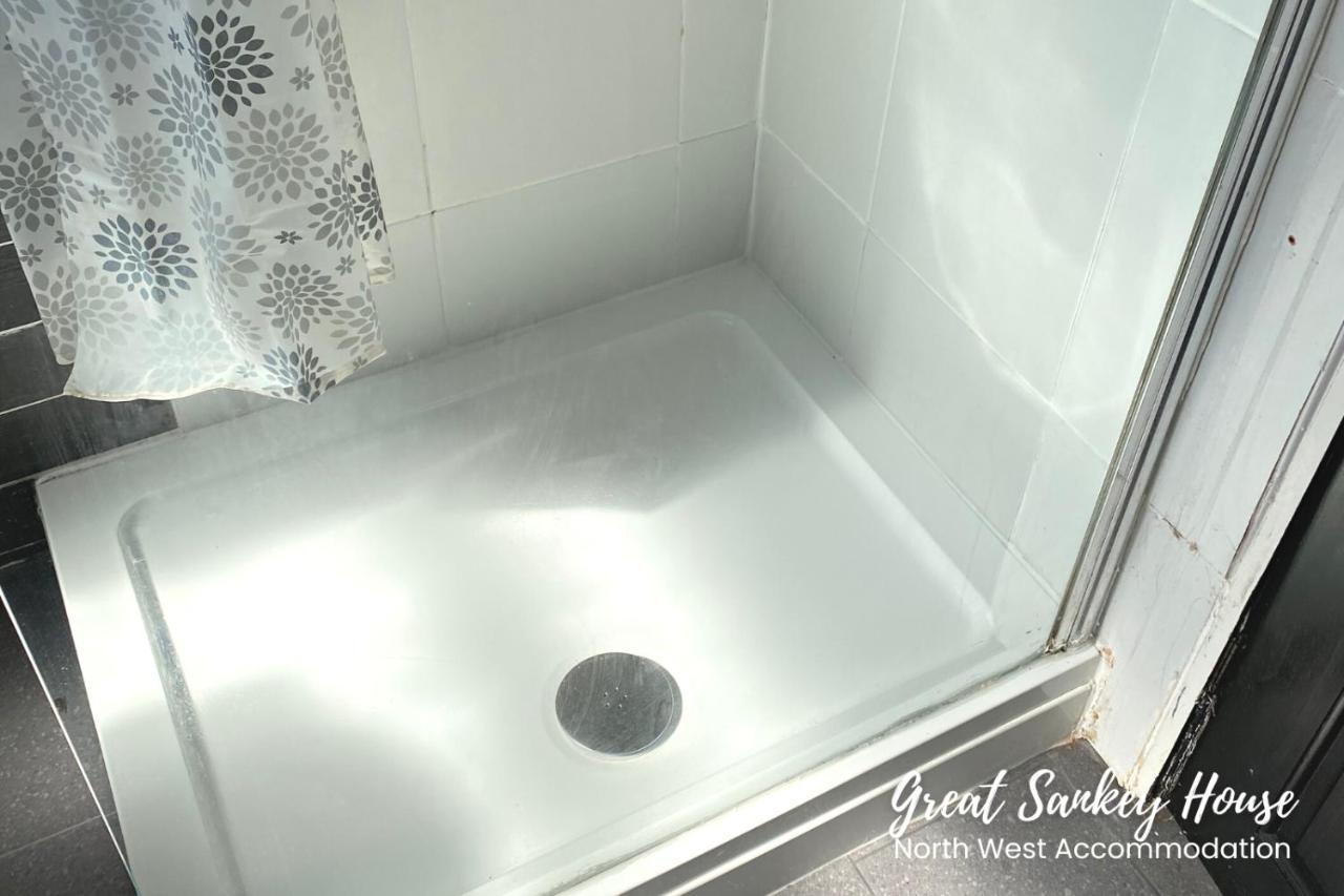 Great Sankey Serviced Accommodation Warrington Exterior foto